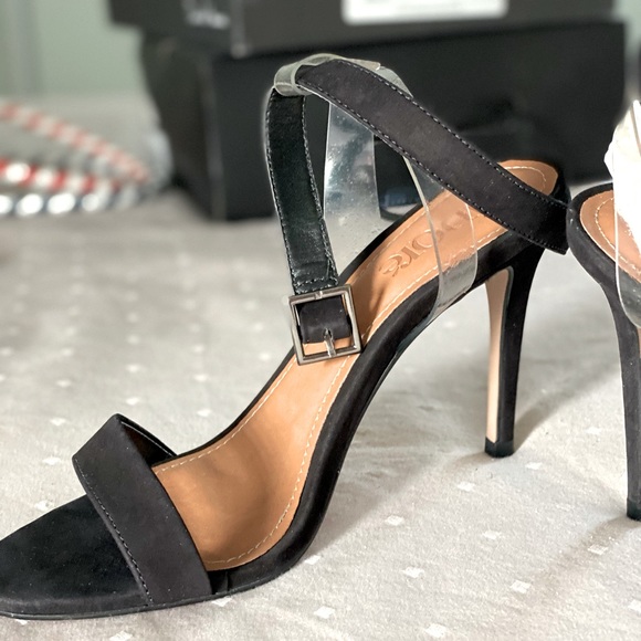 Heels - Picture 7 of 8